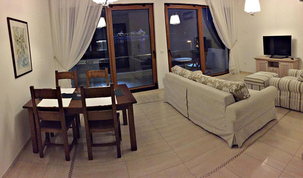 Apartment Miramare Kotor Exteriör bild